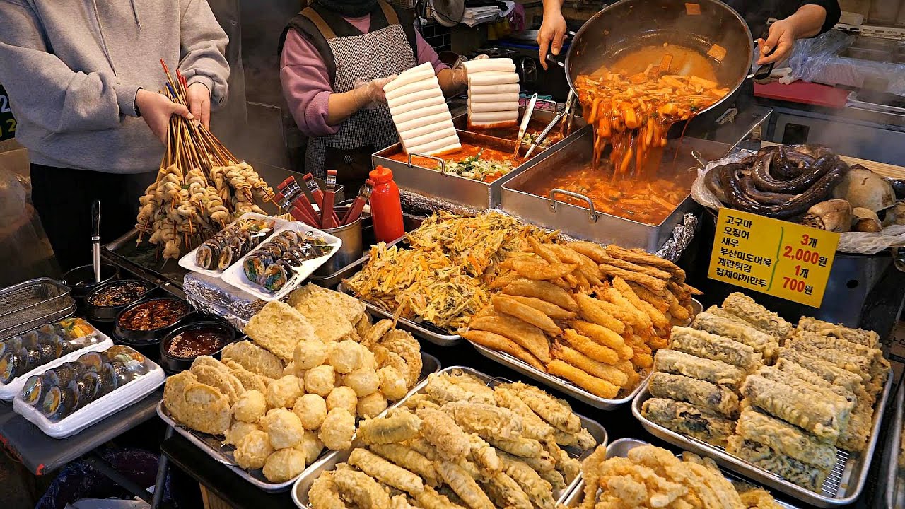 Legendary Korean street food!! Tteokbokki, kimbap, fried, they have it all here / Korean street food