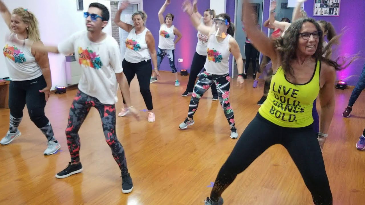 ZUMBA ✔ ENTRADA EN CALOR calentamiento Zumba con Roxy - Zumba Lujan