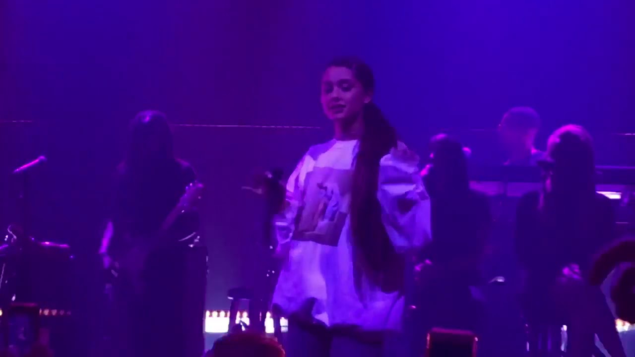 Ariana Grande - Honeymoon Avenue LIVE (Sweetener Sessions Chicago)