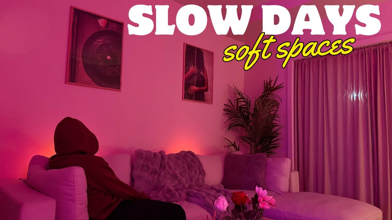 Decorating My Living Room for a Cozy Vibe & Testing a Creepy Game 👻🛋️