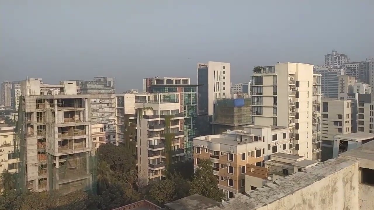“সকালবেলা বনানীর 12 তলা ছাদ থেকে অসাধারণ দৃশ্য 🌅  Morning View – 12 তলা থেকে শহরের এক মিনিটের দর্শন।