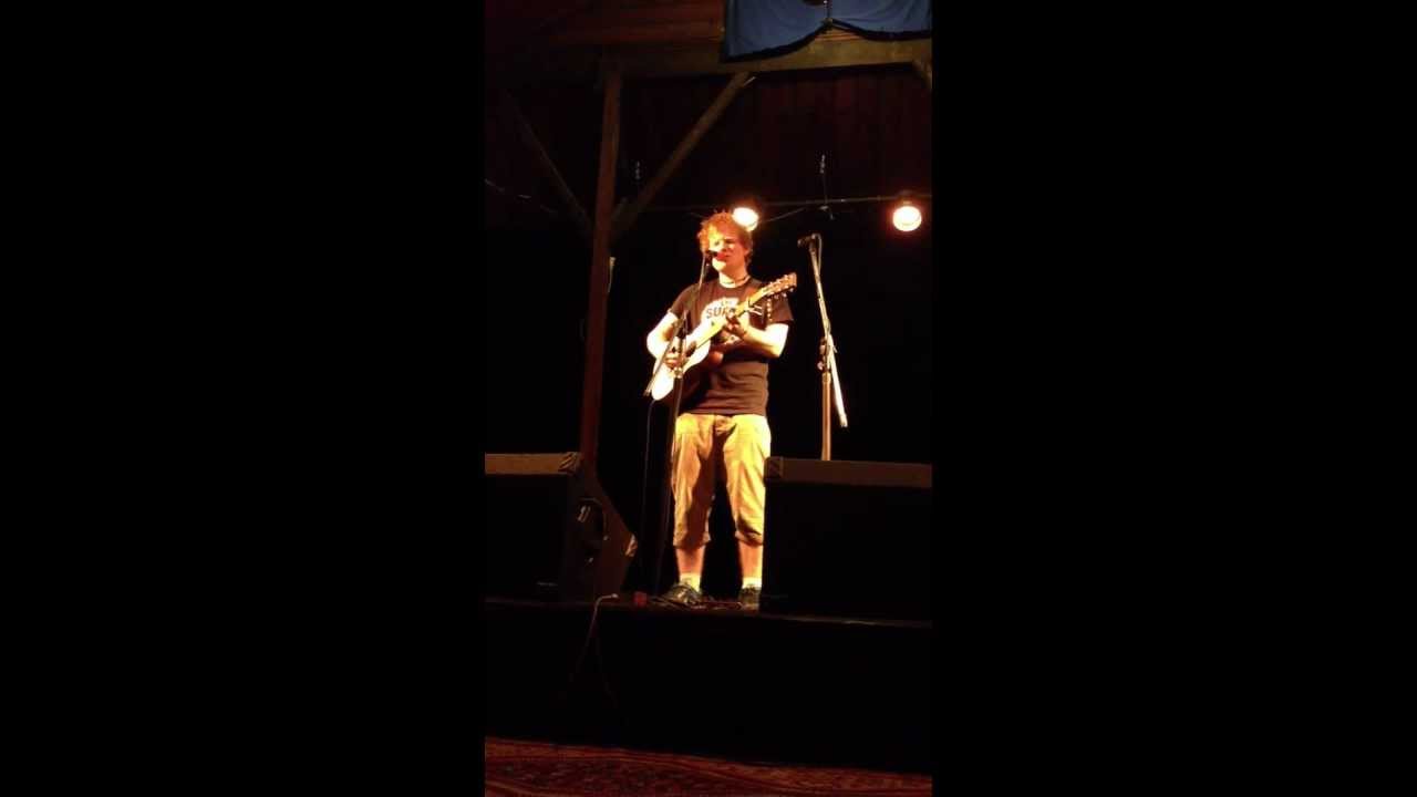 Ed Sheeran - Small Bump (Live at Bakehouse Studios)