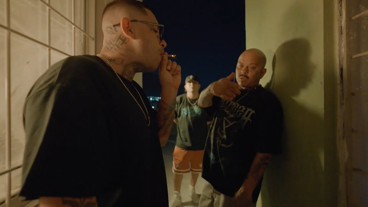 UNDER SIDE 821 ft DUENDE  // OSCURO (video oficial)