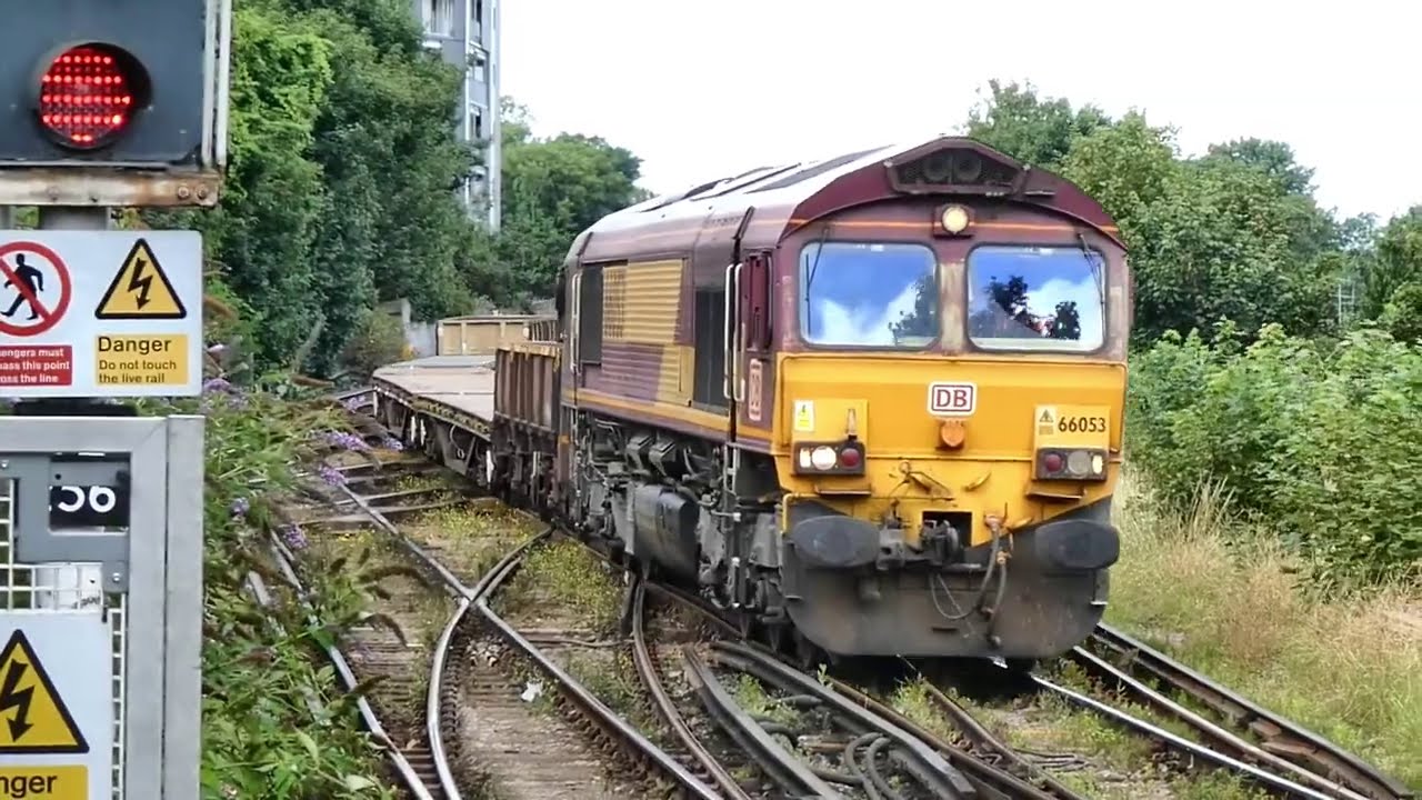 Trains at: Lewisham - 2 August 2020