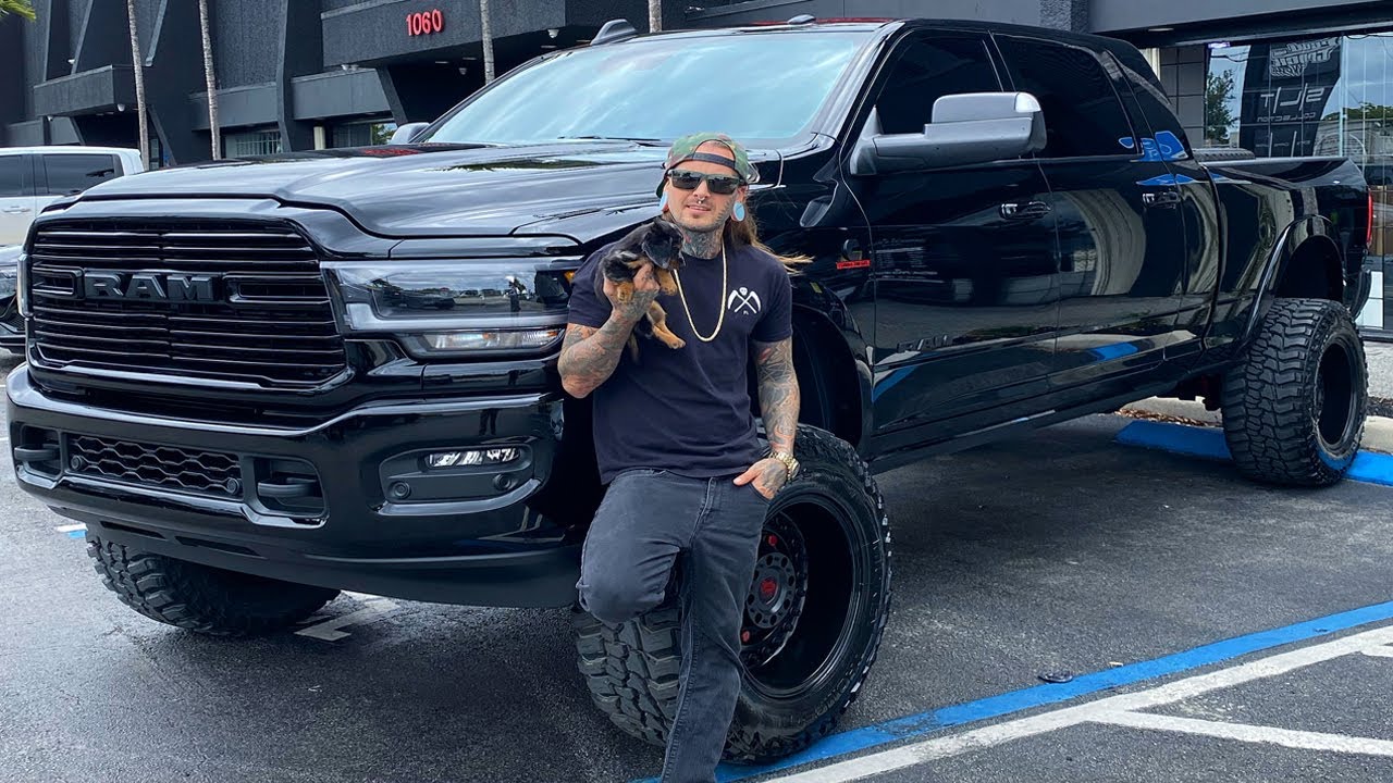 BIG TRUCKS & Little Wieners 🤣 2021 Dodge Ram 2500 Build!