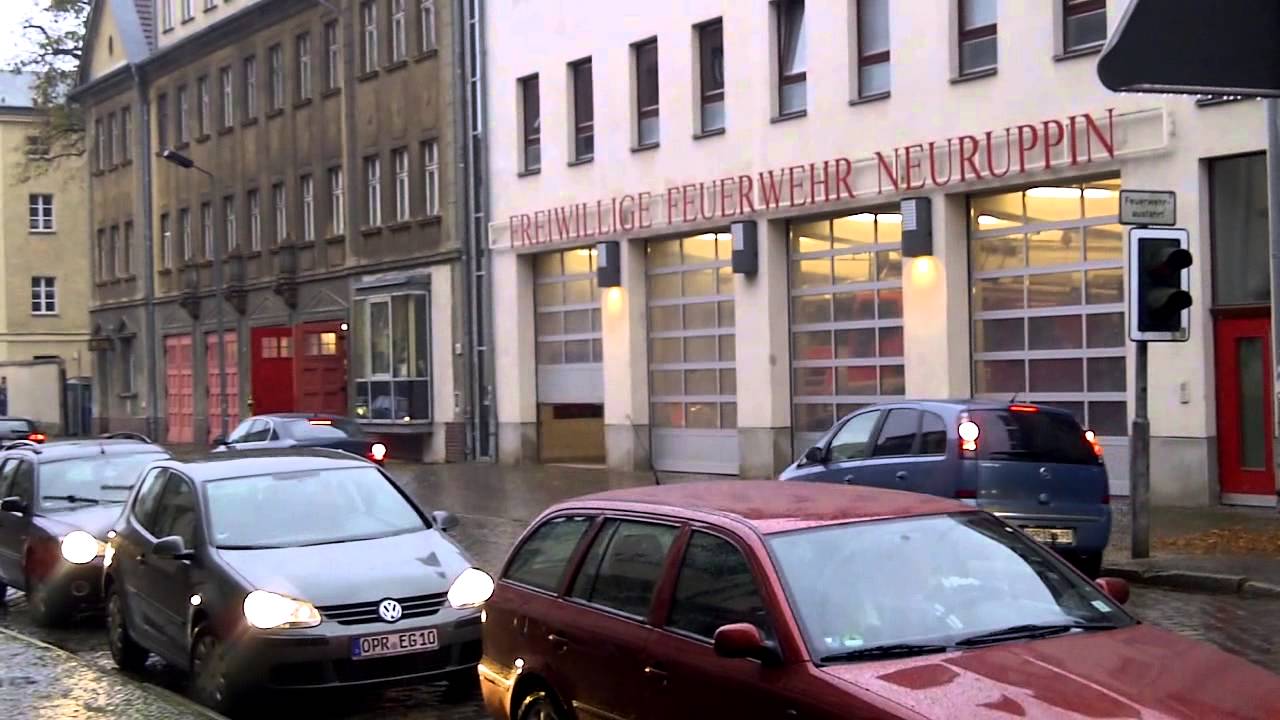 Kopie von FF-Neuruppin beim Ausrücken