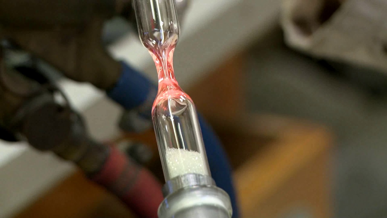 Jean-Jacques, souffleur de verre en verrerie scientifique