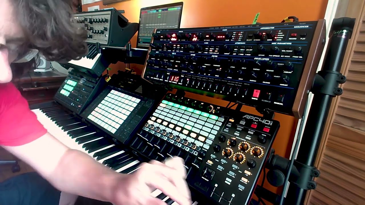 Electronic music performance (test)