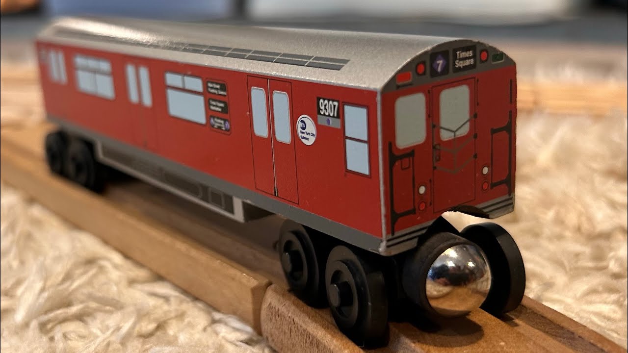 Walter And Matt’s Unboxing Episode 14: Unboxing a Whittle Shortline Redbird