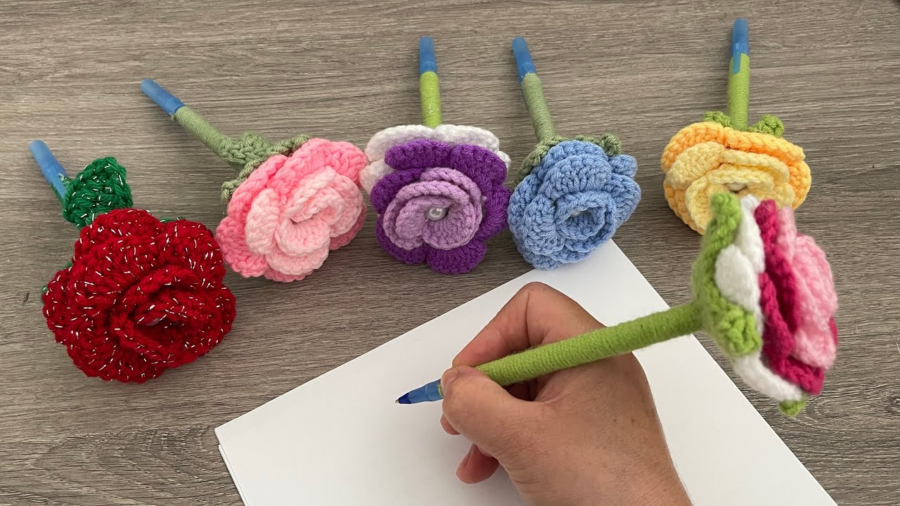 🥰Easy Crochet Rose 🌹Flower Decorated Pen/one of a kind gift!!❤️❤️ for mothers, teachers, friends