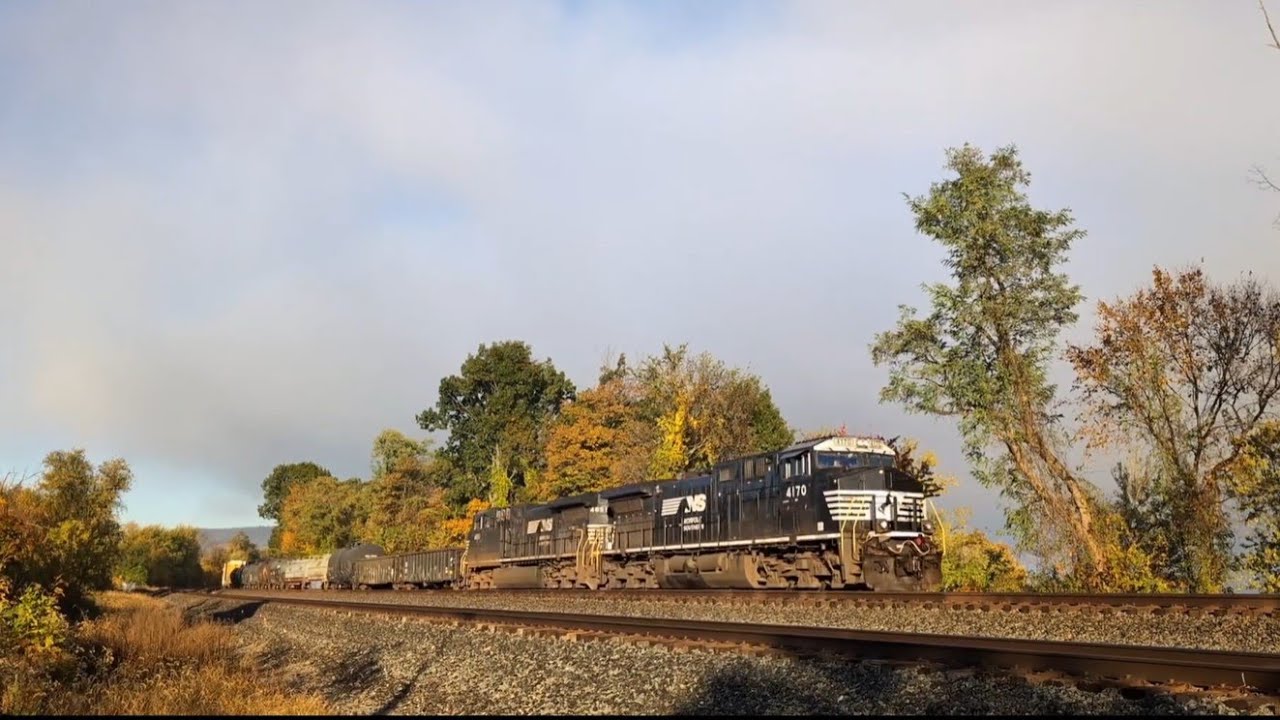 Railfanning along Norfolk Southern's Pittsburgh line| Ft Amtrak 130