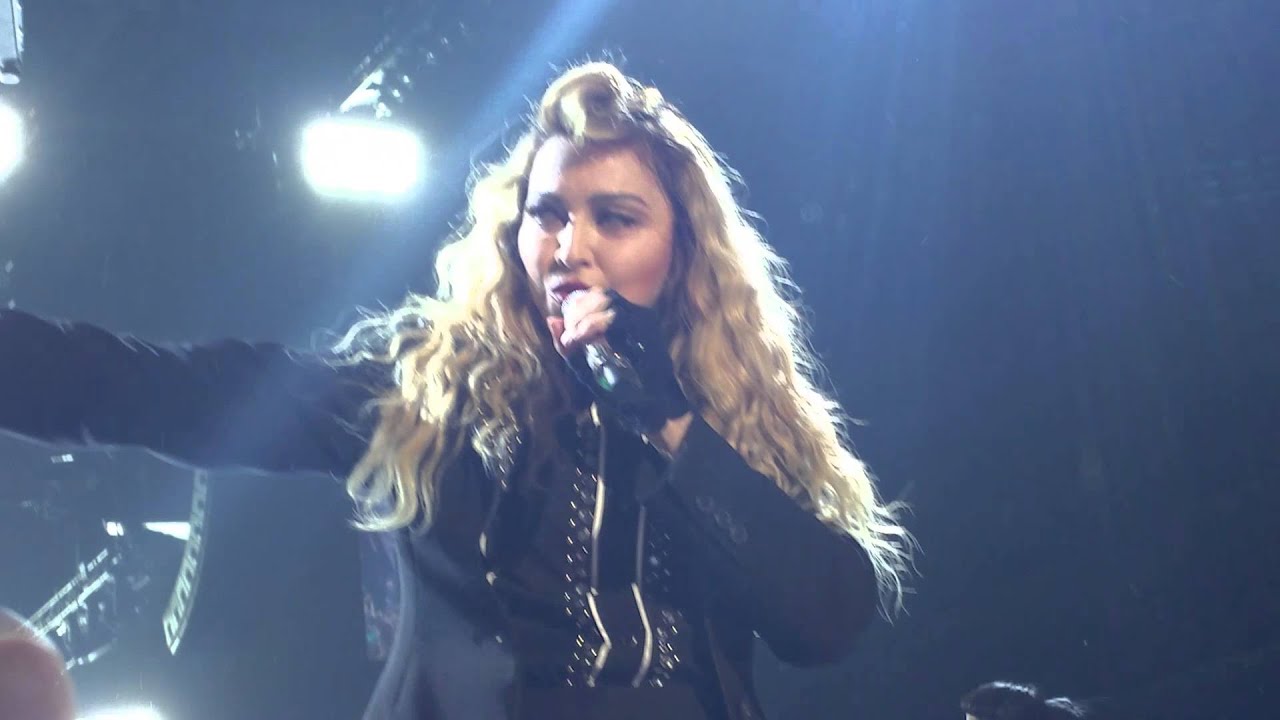 Madonna - Deeper And Deeper - Rebel Heart Torino