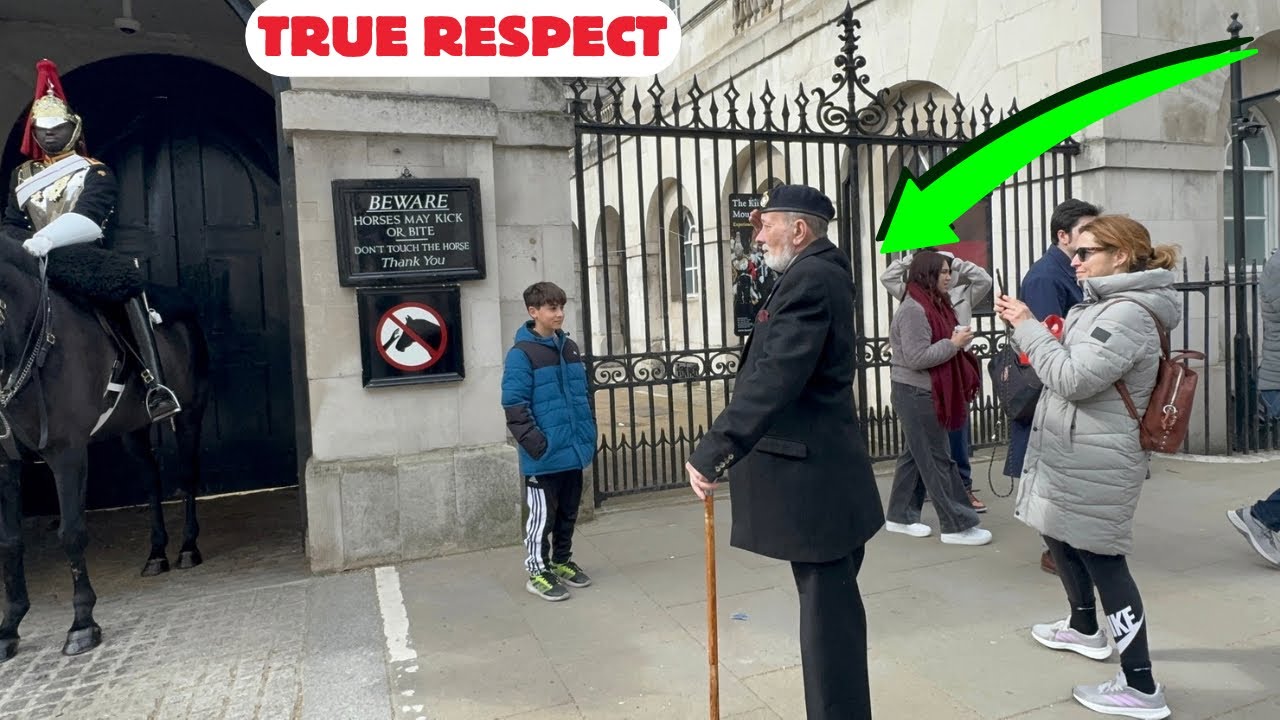 A Moment of True Respect Between a Veteran and the Guard
