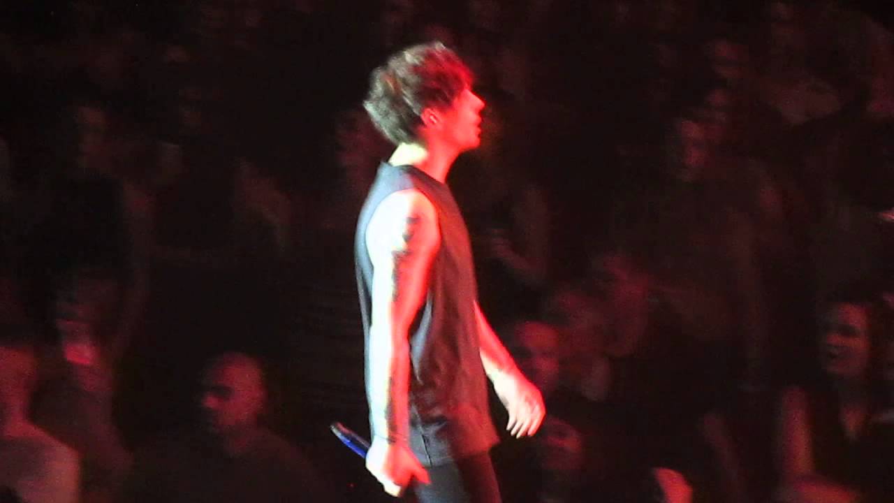 One Direction - Through The Dark (12.10.15)