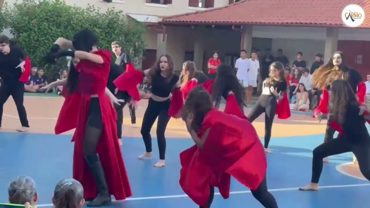 Semana do Carmo 2025: danças das turmas do 9º ano e Ensino Médio