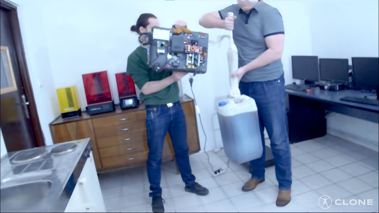 Humanoid Robot Hand Holds 26 kg (57 lbs) + Portable Power Supply