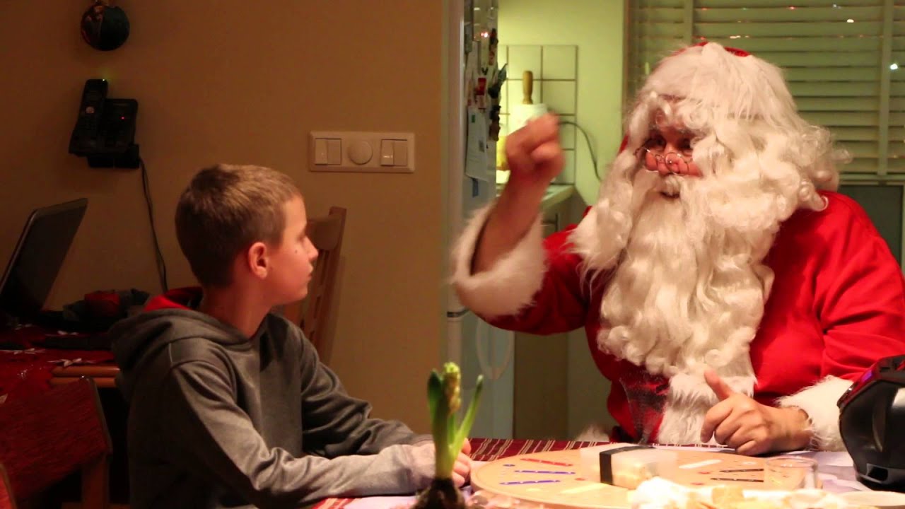 Skyrgámur Santa visits American boy in Iceland