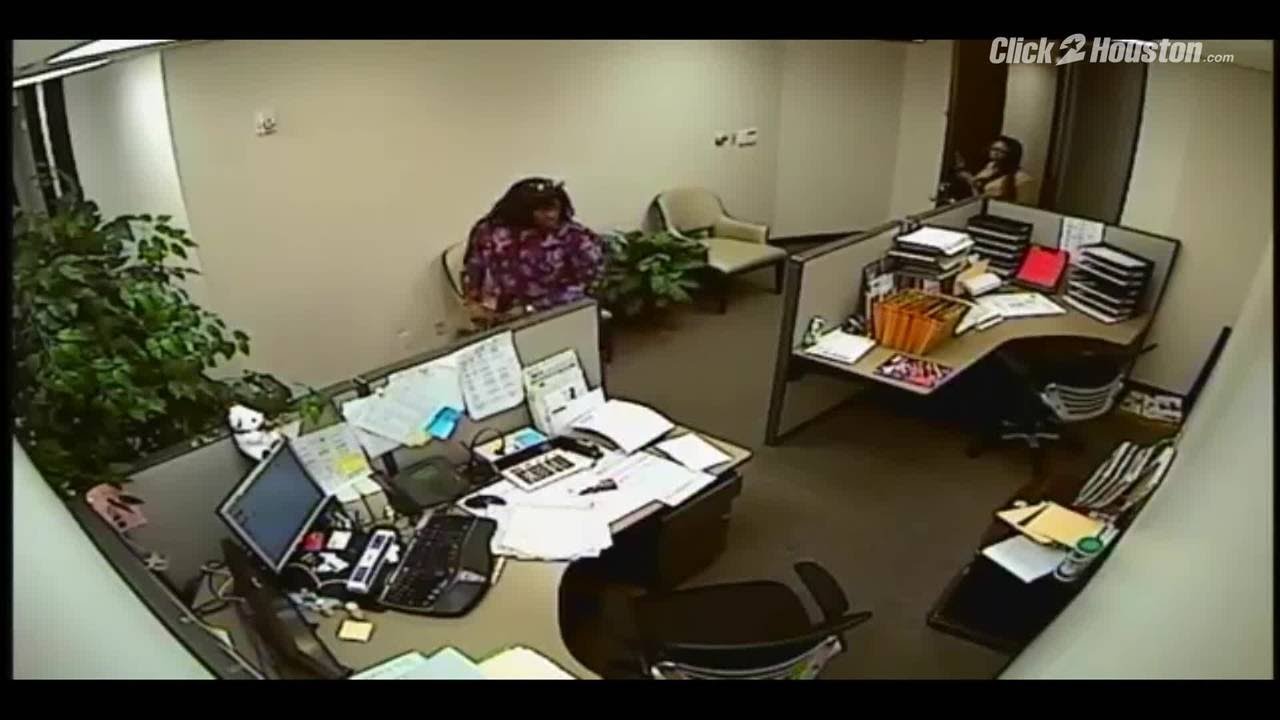 Women steal wallet from office