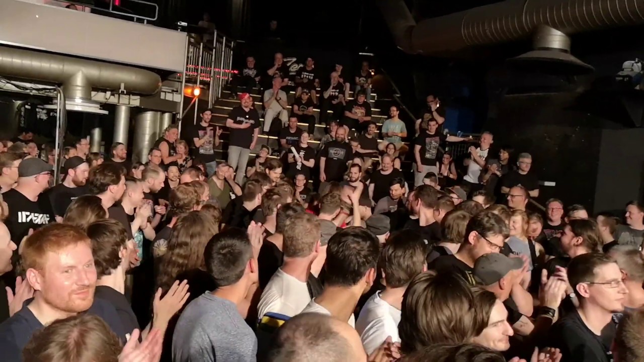 Bochum 2019-06-24 21.31.55 BAND-MAID MISA likes German beer + incident with a teddy bear