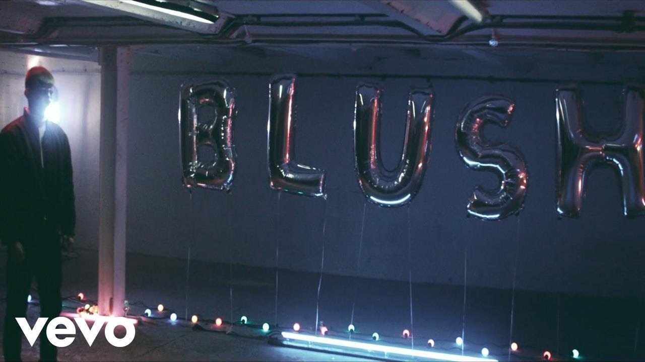 WHITE - Blush