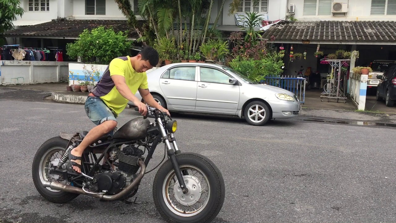 Yamaha SR400 Bobber