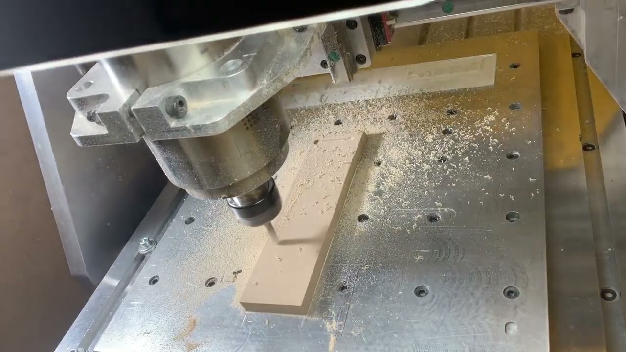 Изготовление следующей детали модели вагона метро «Русич» 81-741. Дно неголовного вагона.