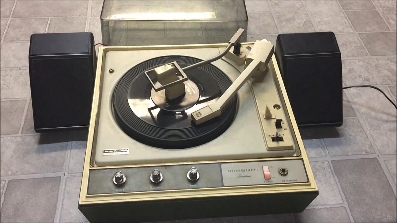 1970s General Electric P350G Record Changer Turntable
