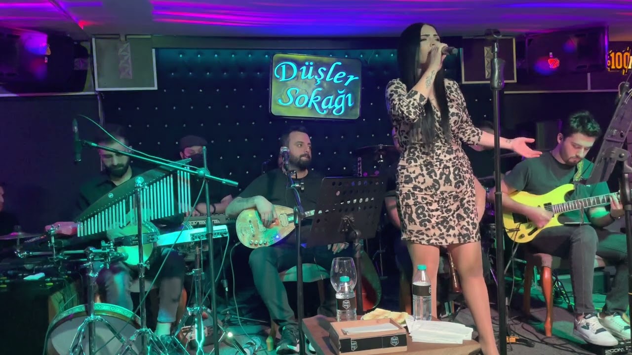 Duygu KUTLU - Yıllar Utansın