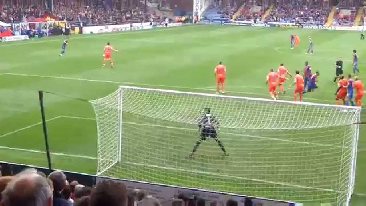 Damien Delaney scores for Crystal Palace