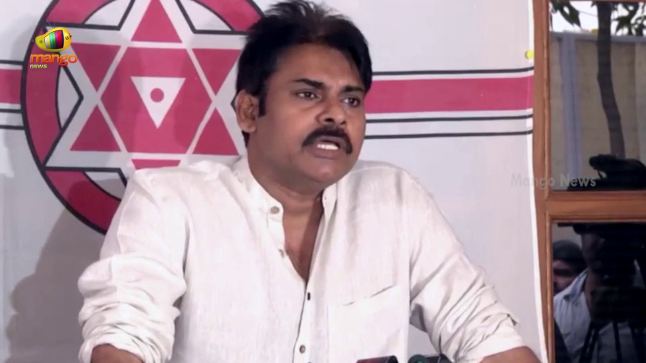 We Are Not Slaves | Pawan Kalyan To Venkaiah Naidu Over AP Special Status | Janasena Press Meet