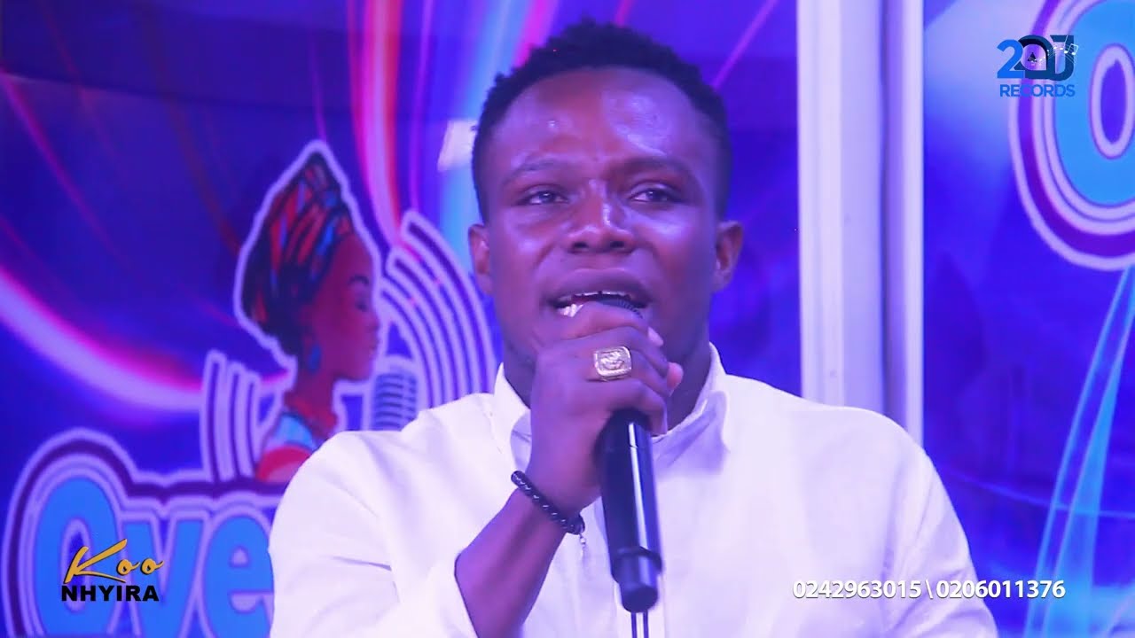 AT LONG LAST KOO NHYIRA MEET WITH SOMESO AGAIN FOR LIVE WORSHIP WOOW THIS WILL TOUCH U
