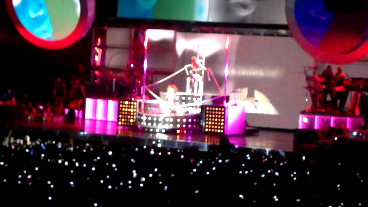 Rihanna S&M live Birmingham 15th October 2011