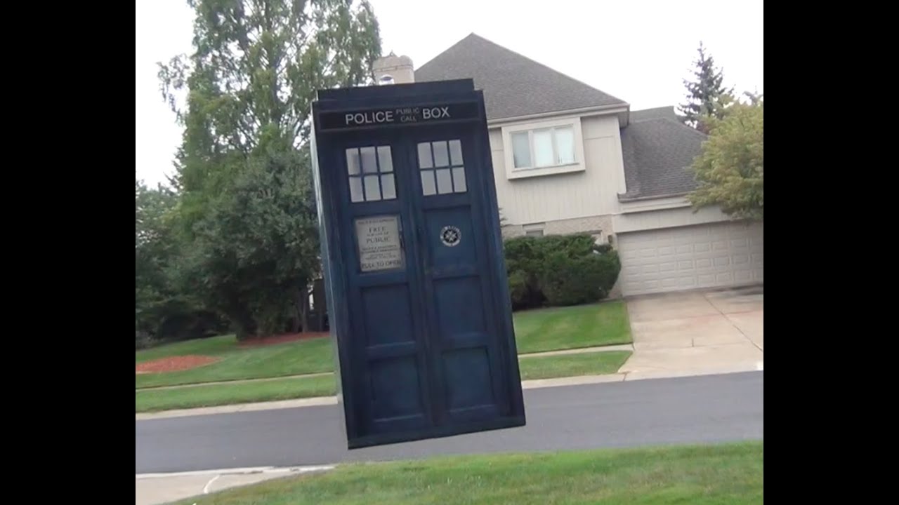 Flying Police Box Unboxing