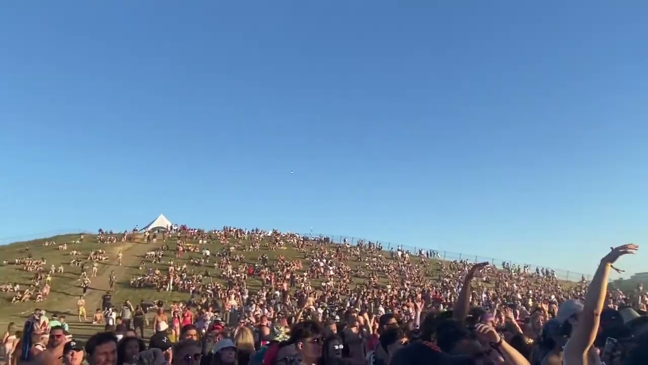 Monica Lewinsky - SAINt JHN (Live in Toronto) @VeldMusicFestival 07/30/2022
