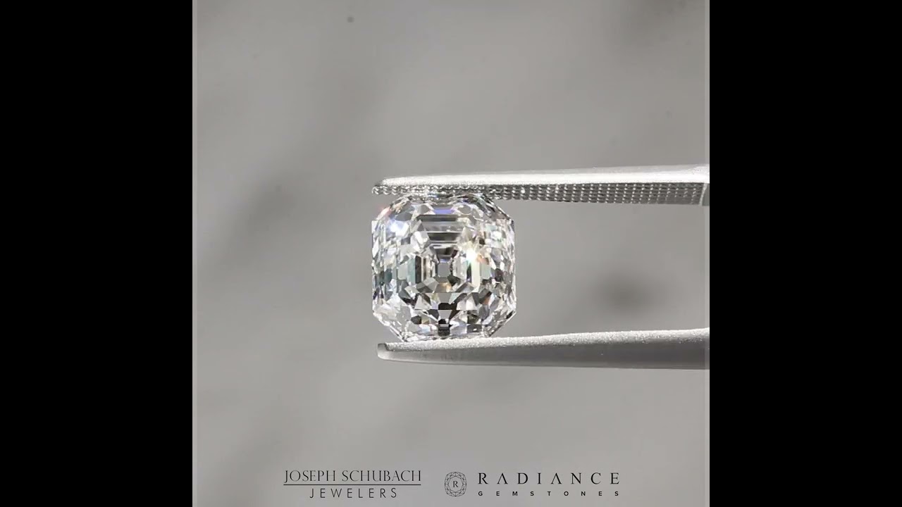 Radiance&reg; antique asscher cut diamond