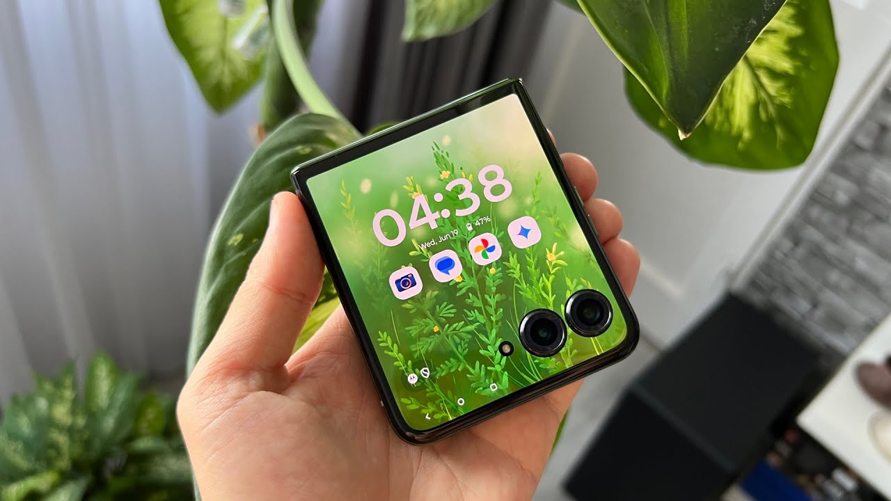 Распаковка Motorola RAZR 50 Ultra: откройте для себя 4-дюймовый внешний дисплей и мощный процессо...