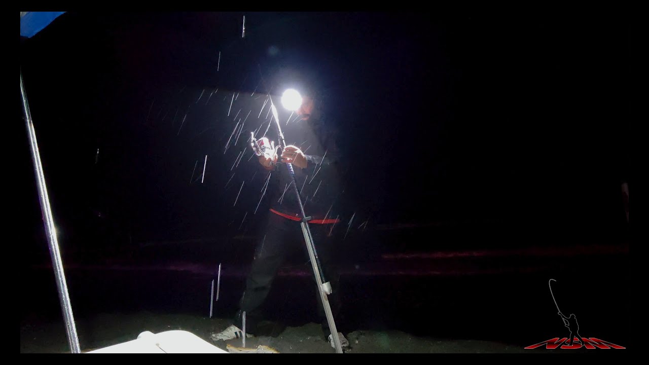 Surfcasting bajo la lluvia, Torrox nos da una de cal y otra de arena, Mucha agua y buenas capturas