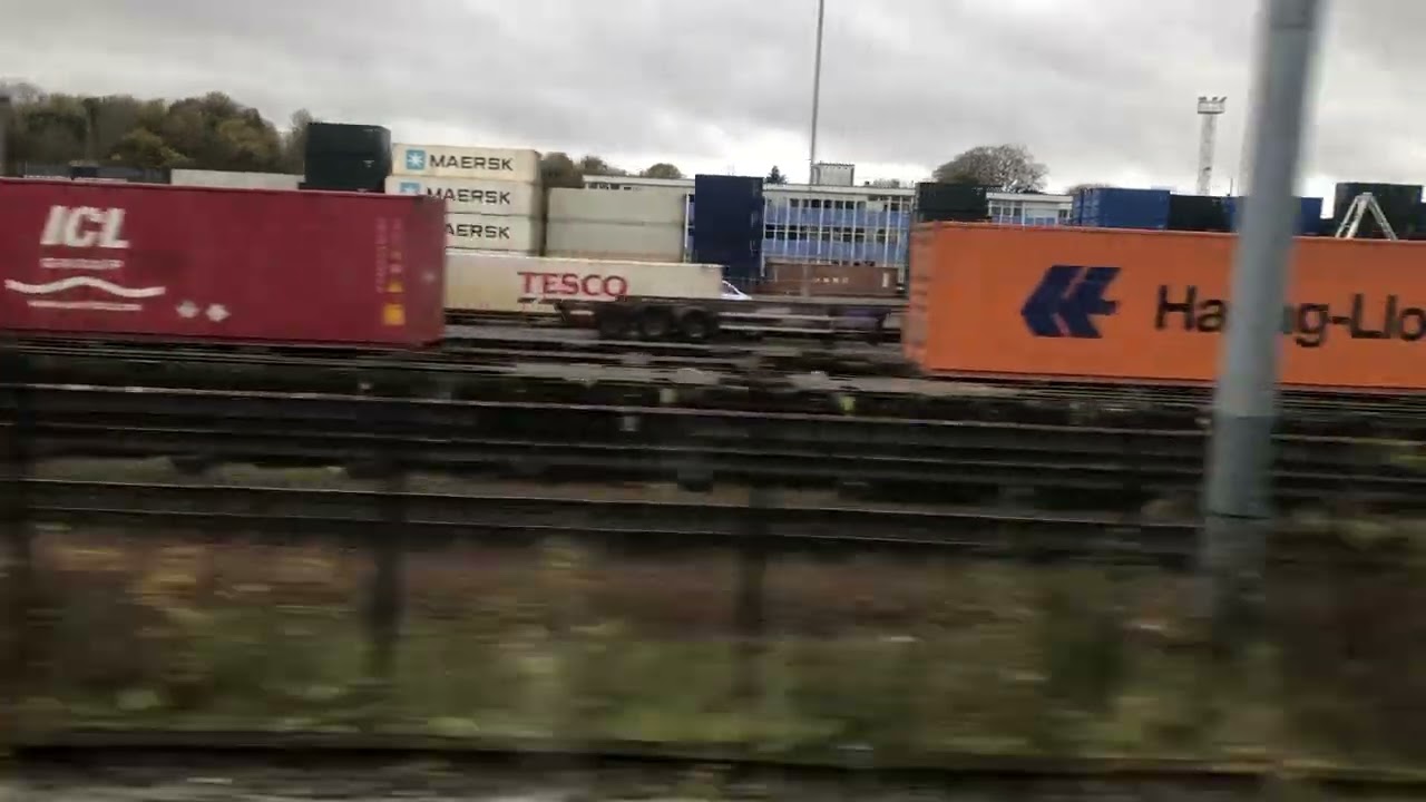 2C30 320304 Dalmuir-Cumbernauld passing Coatbridge Freight terminal 1/11/24
