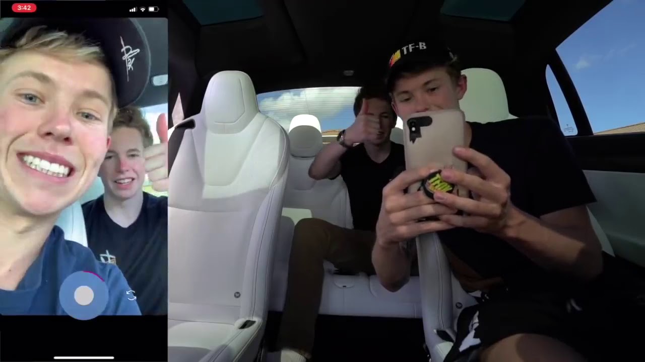 DM'ing 100 FAMOUS COMPANIES & ASKING FOR FREE STUFF! it actually worked