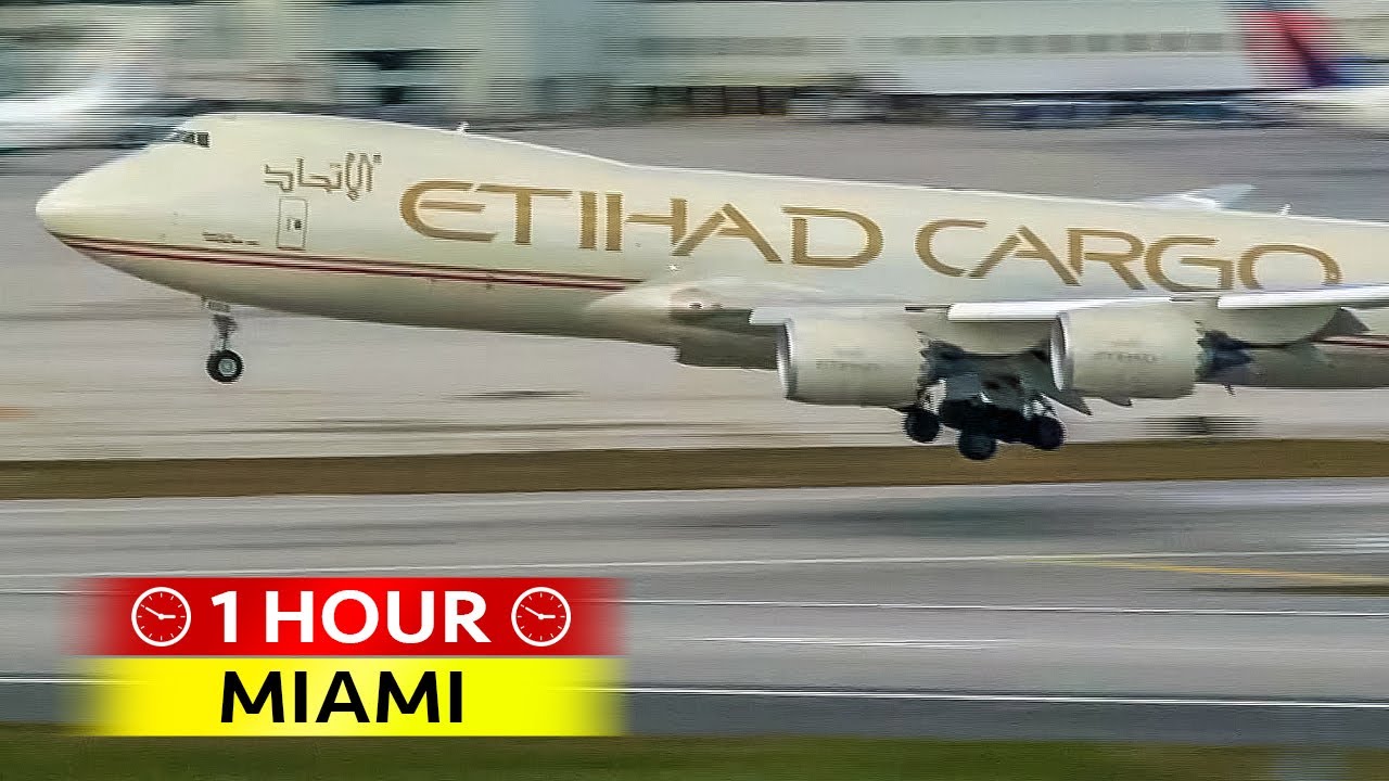 1 Hour of Plane Spotting at MIAMI (2013)