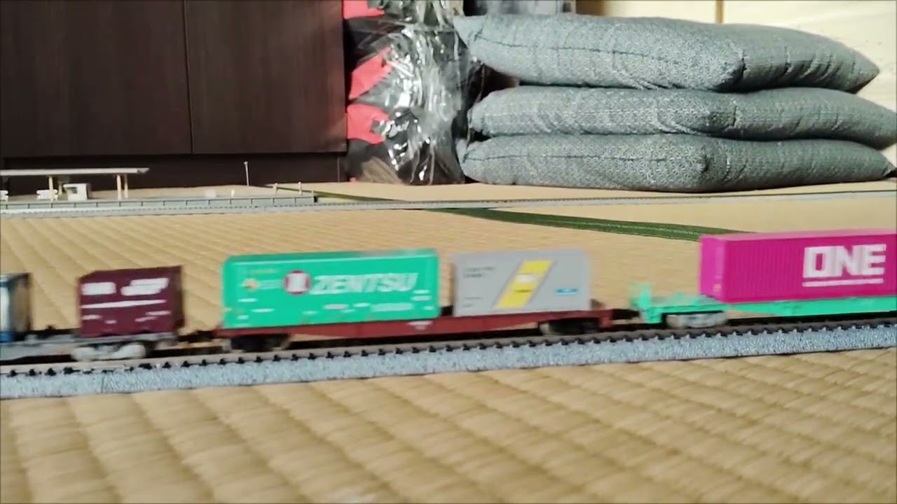 EF210桃太郎牽引コキ30両編成貨物列車、ポポンデッタを目指して猛特訓中です😁貨物輸送、頑張ります😁