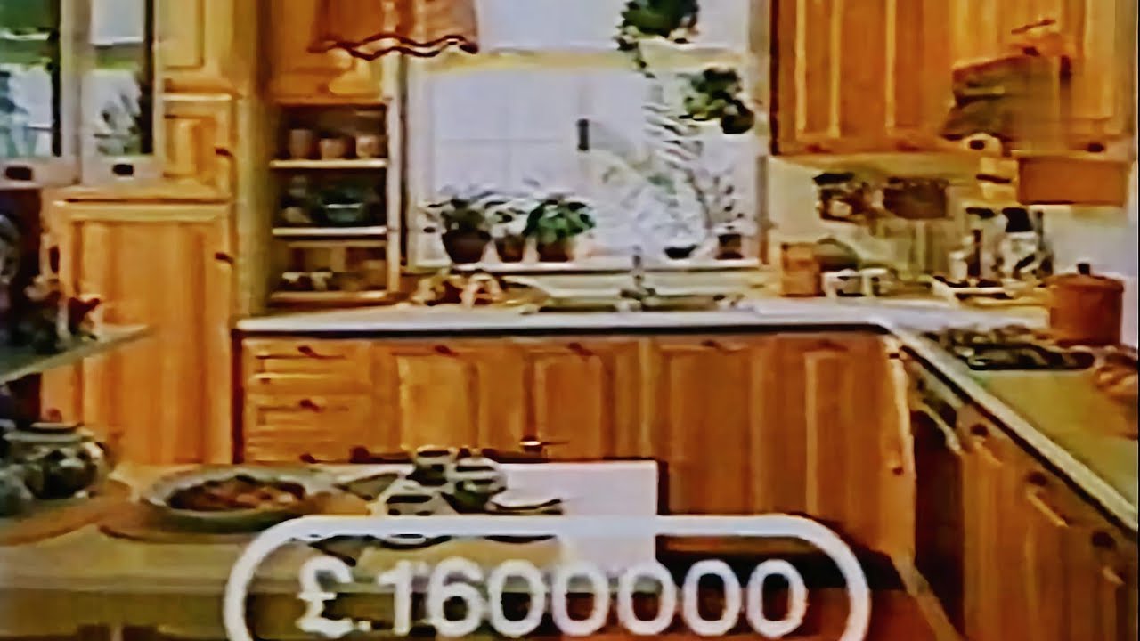 Spot - Offerte MOBILI AIAZZONE - Autunno 1982