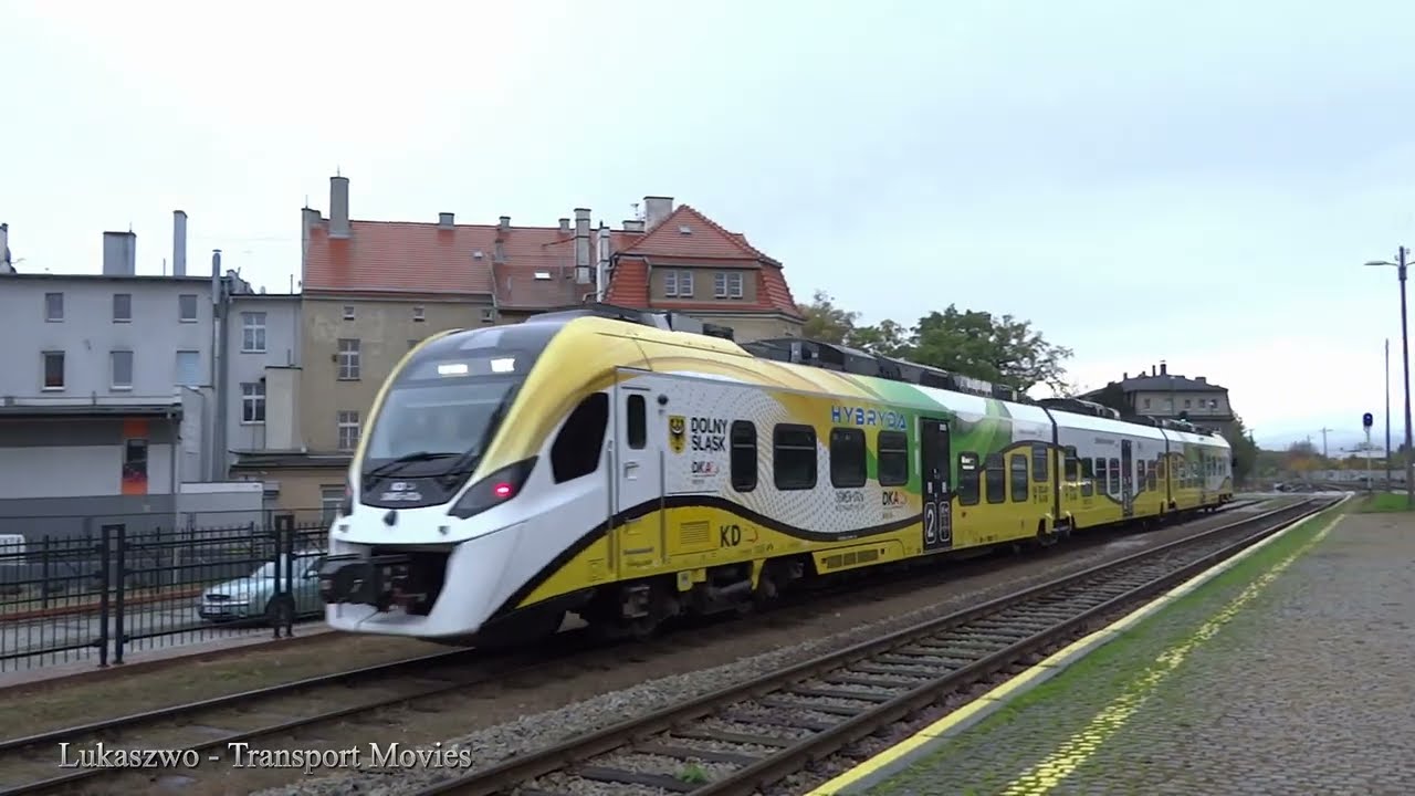 Stacja Świdnica Miasto, pociągi (SN84, 36WEh)