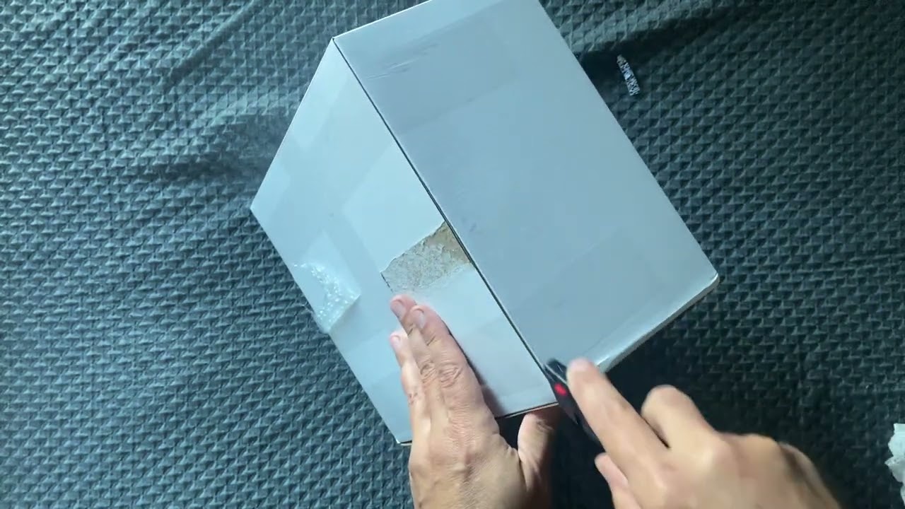 Unboxing my Stam Audio SA-87i Microphone.