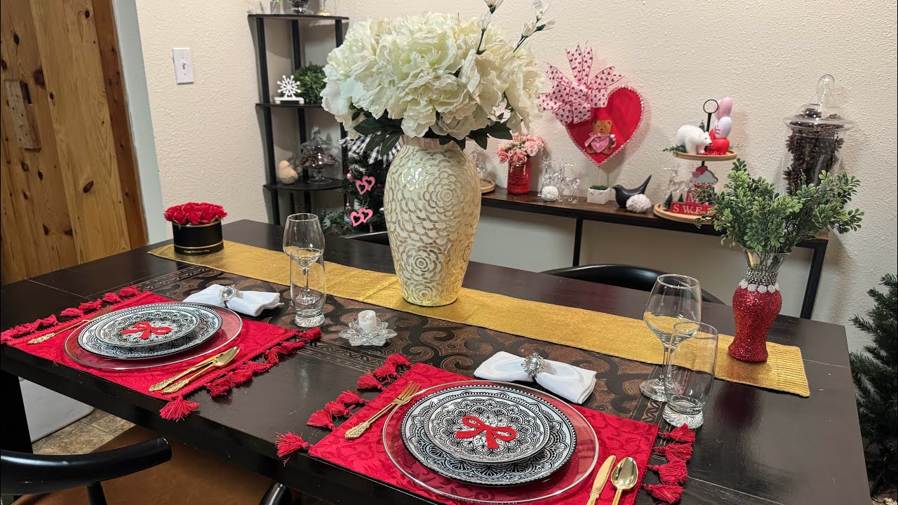 Sweet and Simple Tablescape for Valentines Day / Tablescape Tuesdays Collaboration 