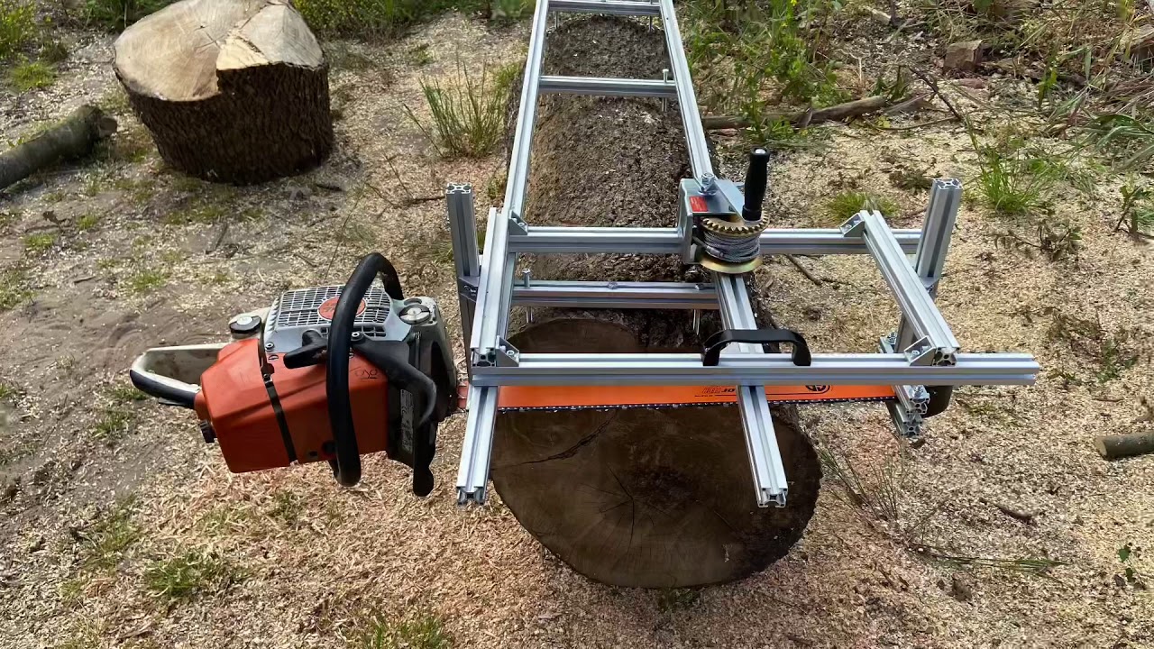 Der erste Schnitt Mobiles Sägewerk