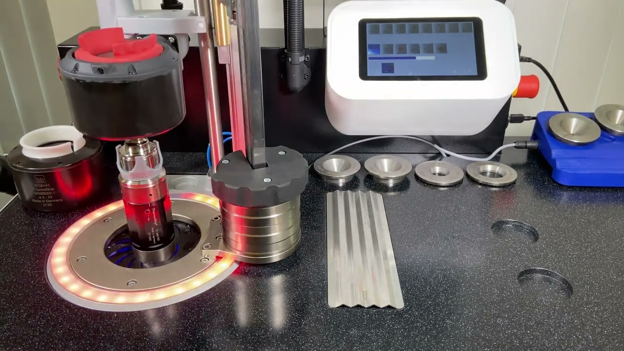 Bilz shrink unit: Quick heating of stainless steel shrink holders.
