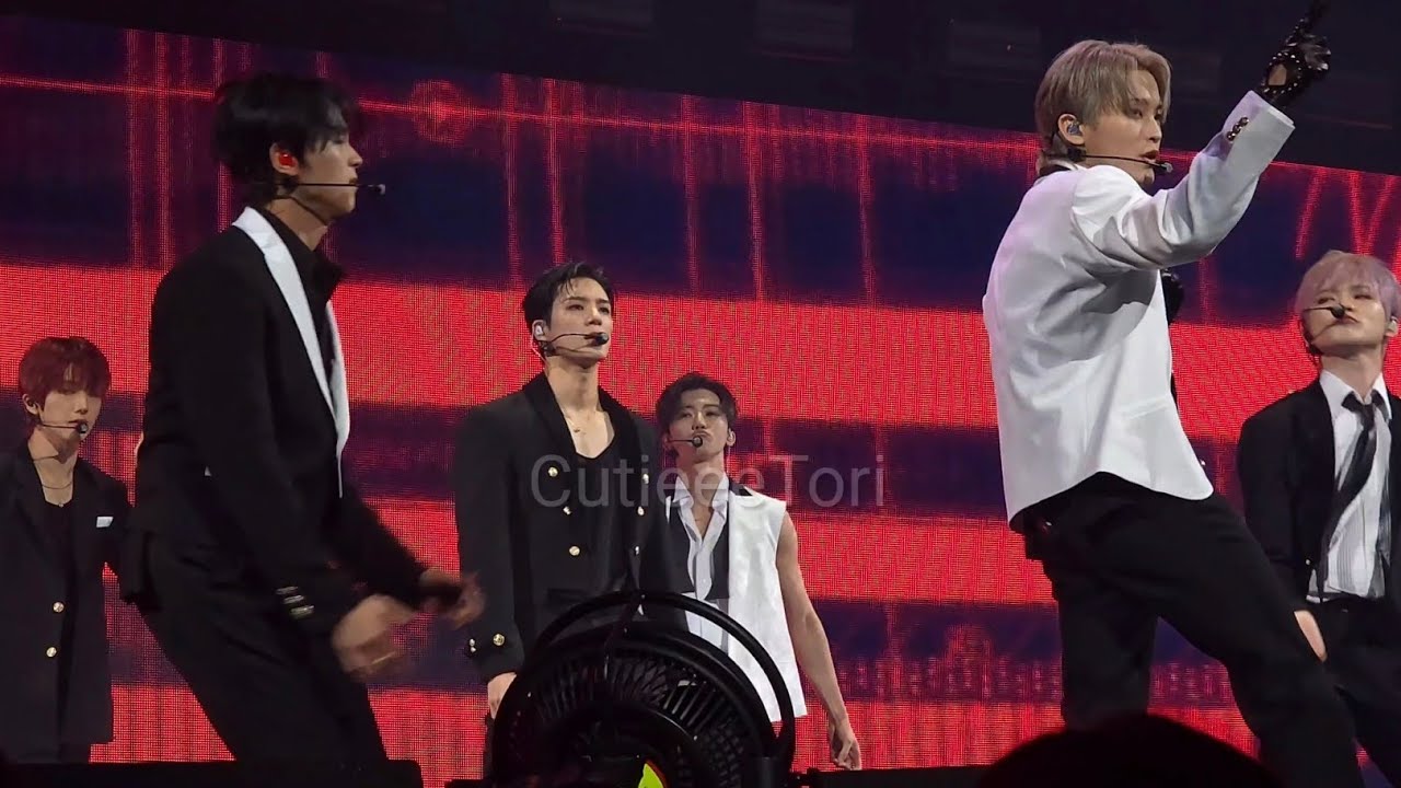 Jingleball in LA: NCT DREAM - SOS (징글볼 엔시티드림)