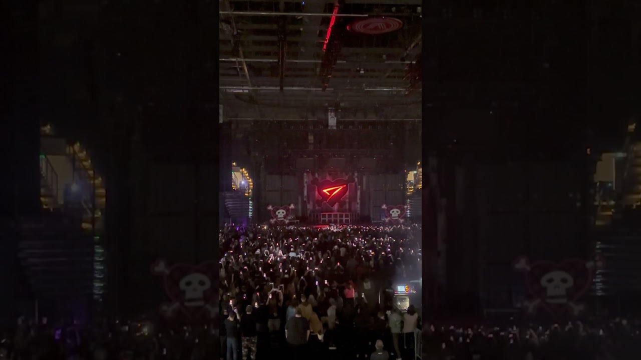 Avril Lavigne, 2025 Greatest Hits Concert, at Avenir Centre in Moncton