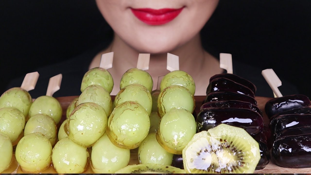ASMR Tanghulu Candied Fruit Grapes 포도 탕후루 Mukbang Kẹo trái cây フルーツ飴
